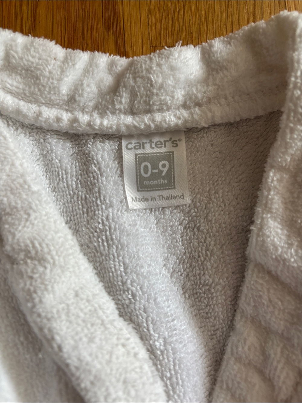 0-9M Carter’s Duck Bath Robe - Picture 4 of 7